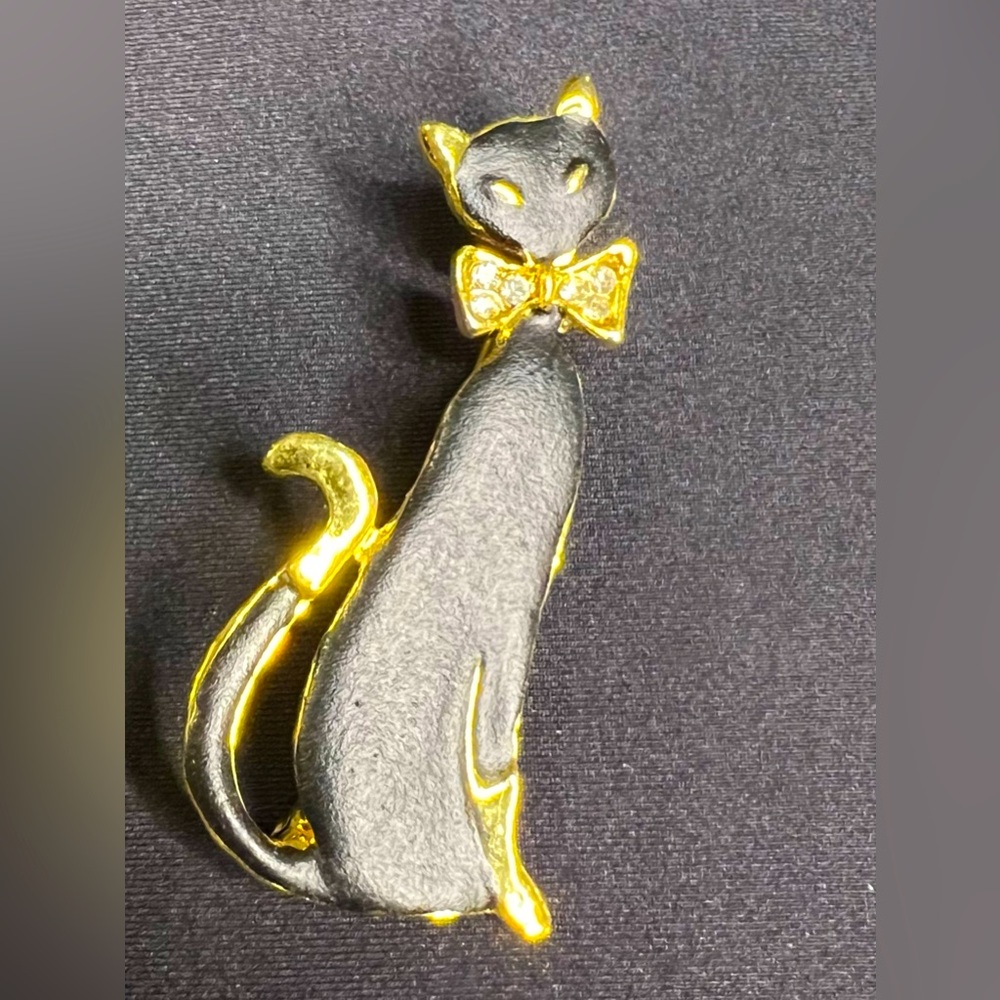 Vintage Elegant Black and Gold Cat Brooch / Pin Costume Jewelry - Picture 2 of 5
